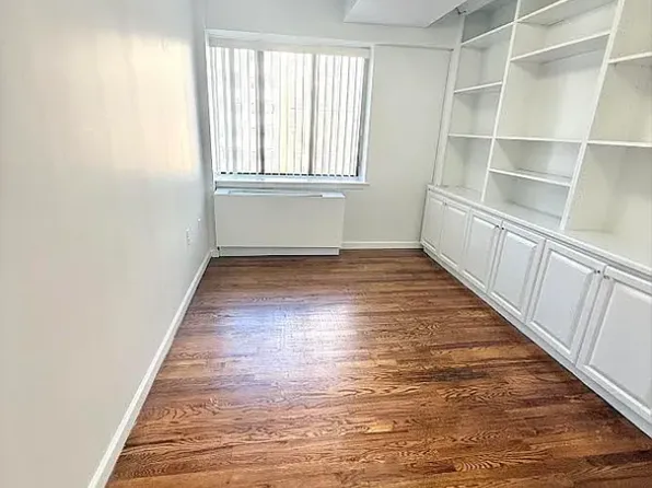 343 West 51st Street image 10 of 16