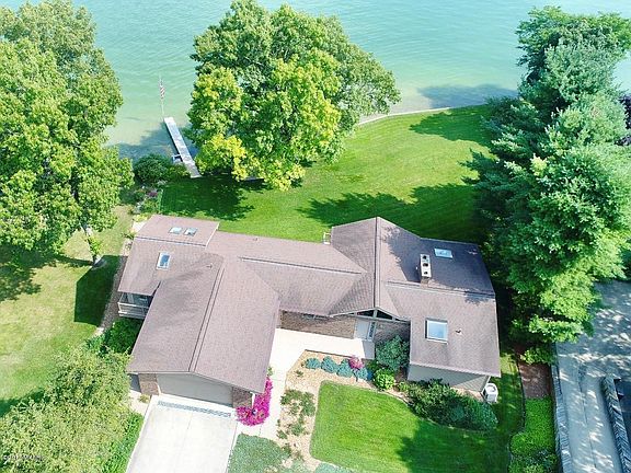 2nd image of 27245 Baker Dr