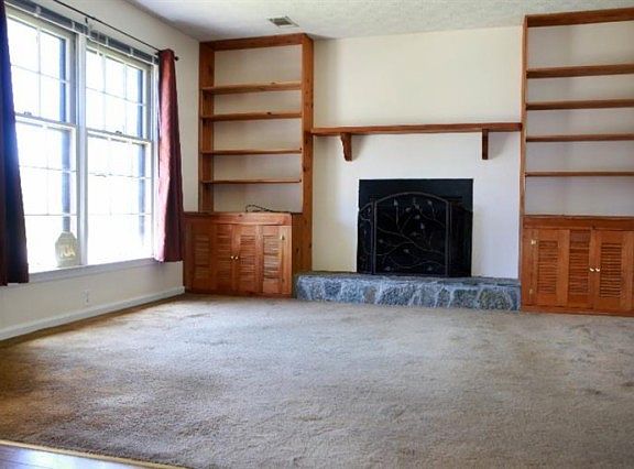 4th image of 492 Larkwood Dr