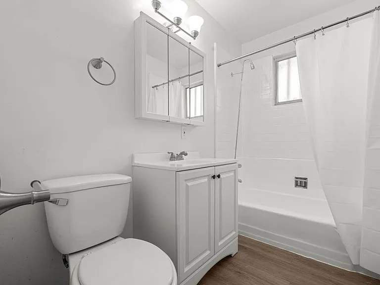 3907 Roxanne Ave #6A — Photo 14