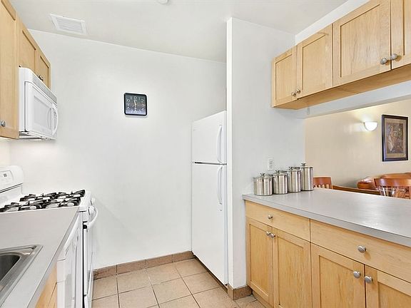 4th image of 231 W 148th St #3D