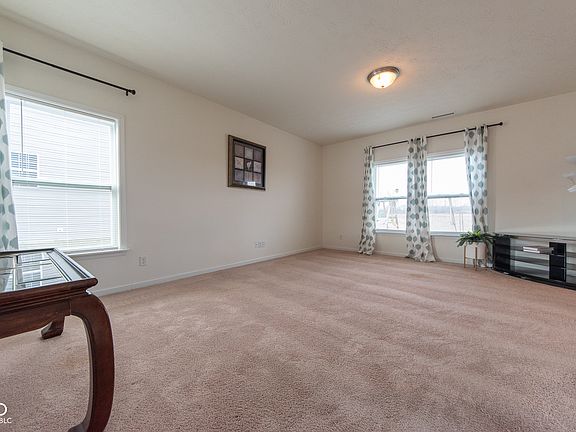 5th image of 4712 Clairmont Dr