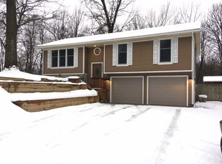 17645 148th Ave, Spring Lake, MI 49456