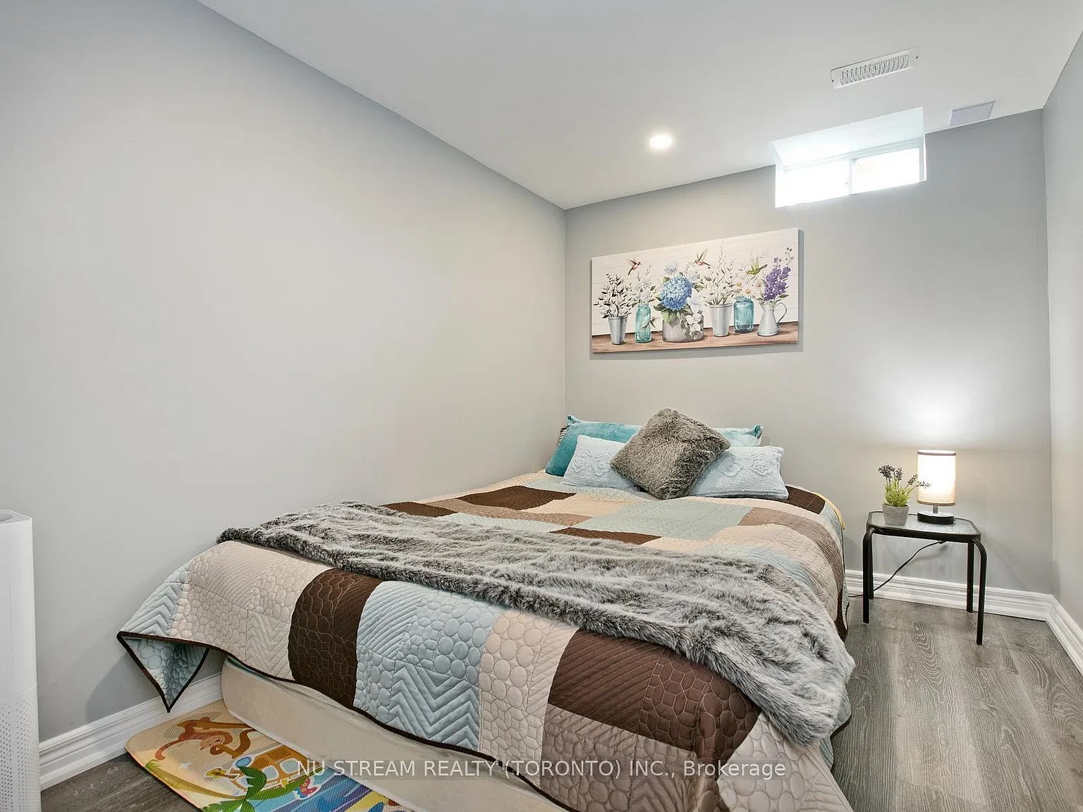 2 bed, $1,400 — Photo 2