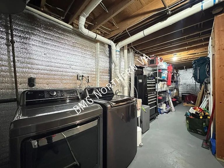 404 Onondio Cir SE — Photo 36