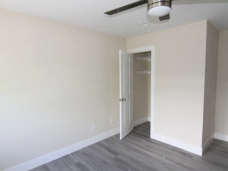 The Flats — Photo 13