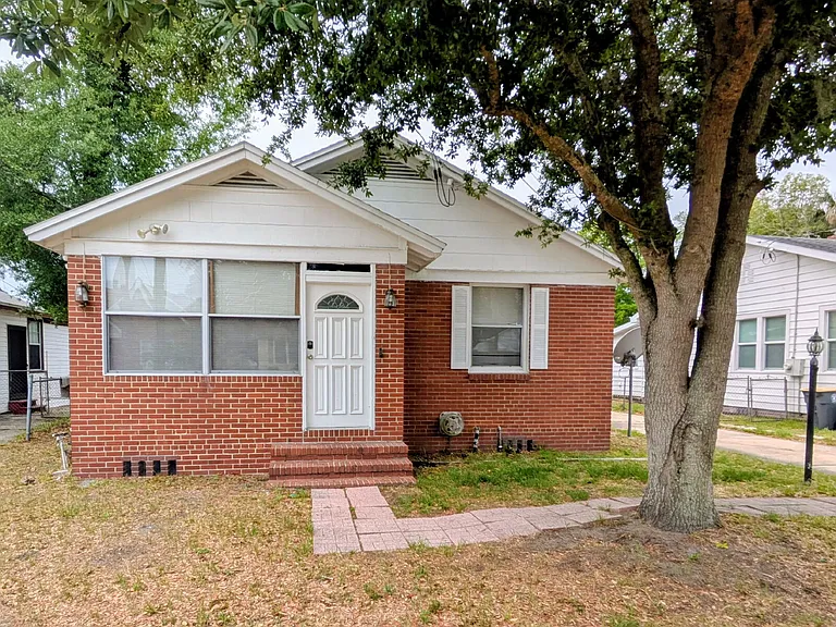 6552 Sapphire Dr — Photo 1