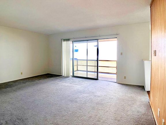 4th image of 912 W Beach Ave APT 8