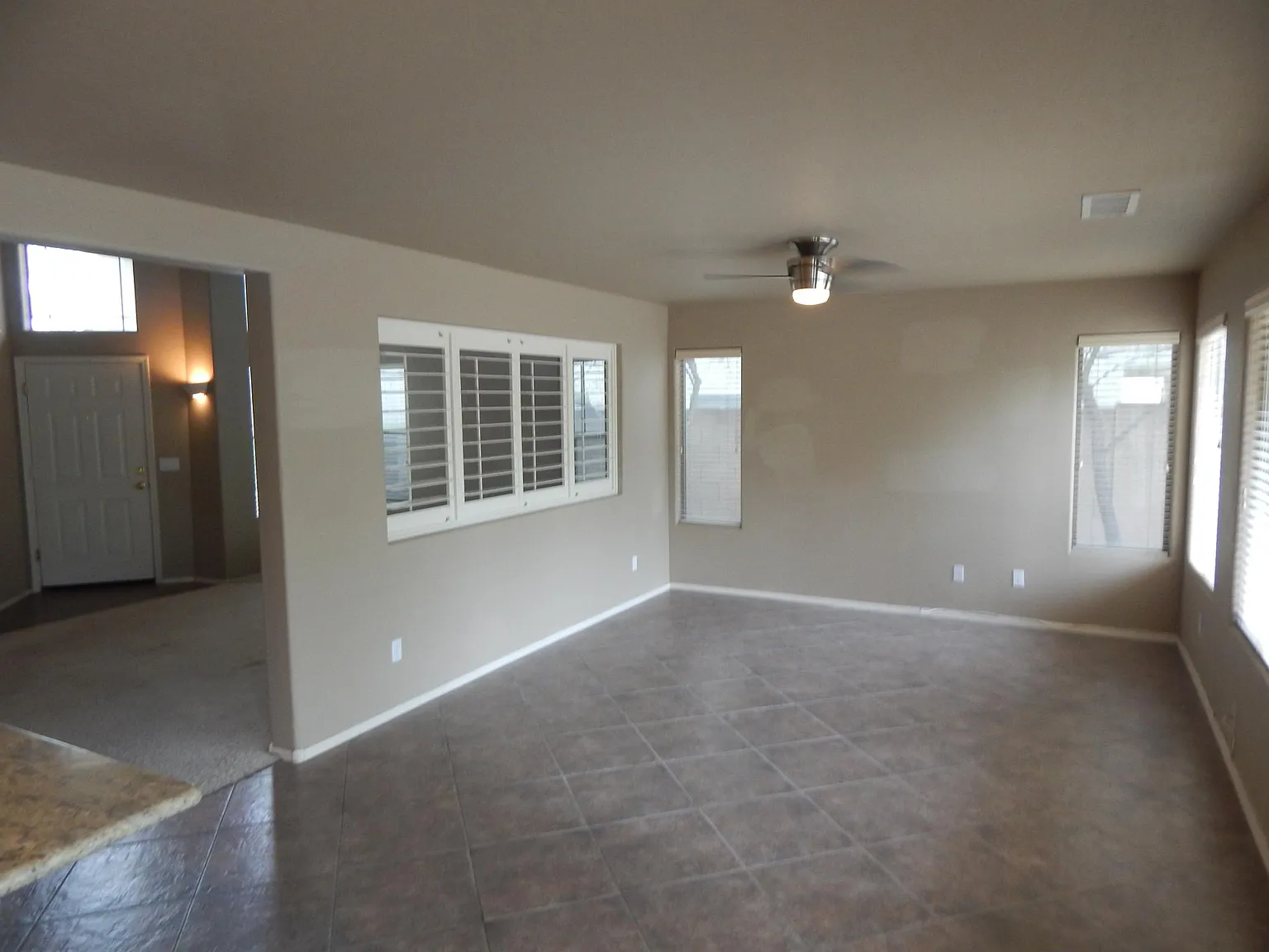5012 E Roberta Dr — Photo 4