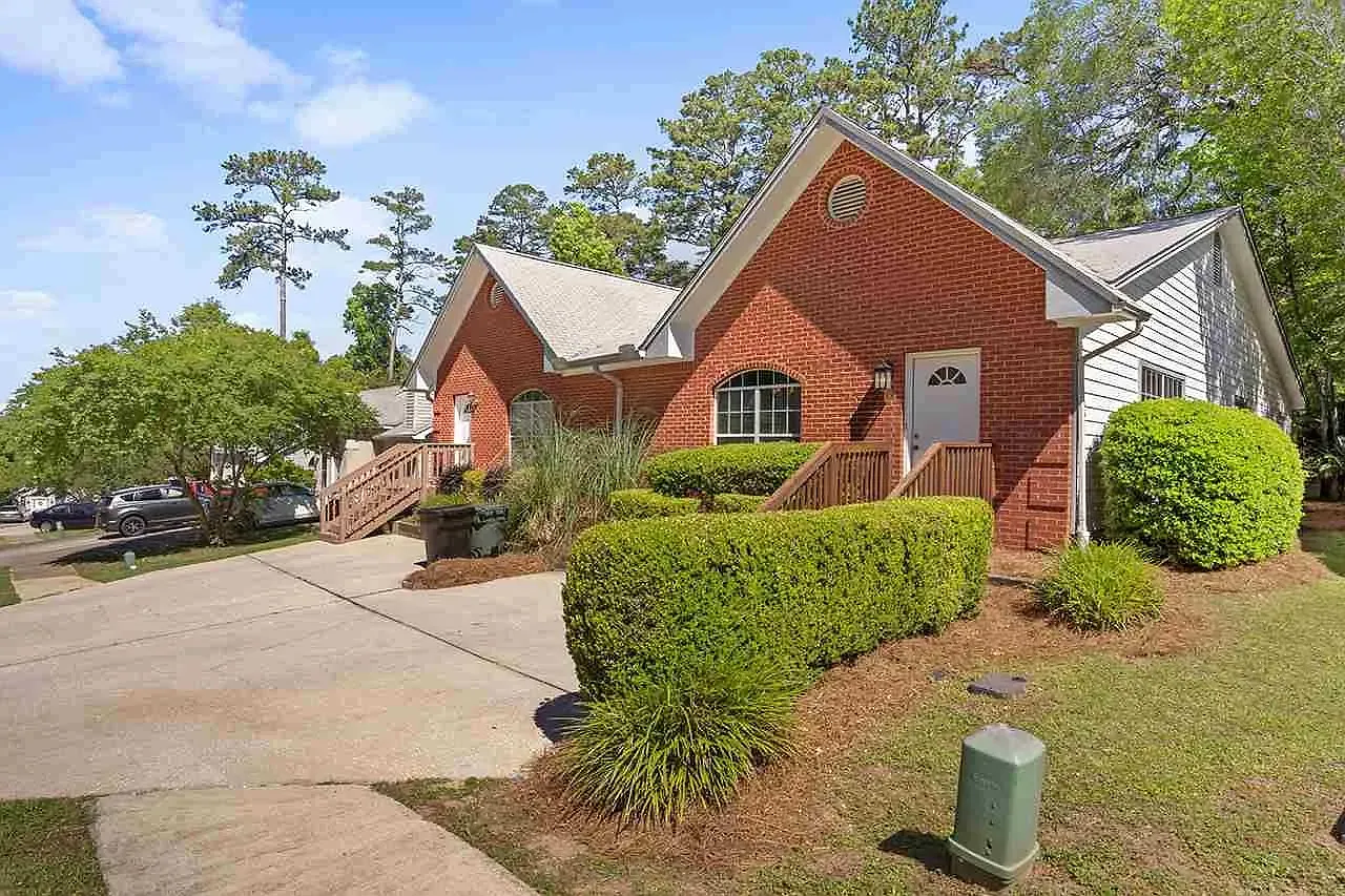 3498 Chatelaine Ct — Photo 1