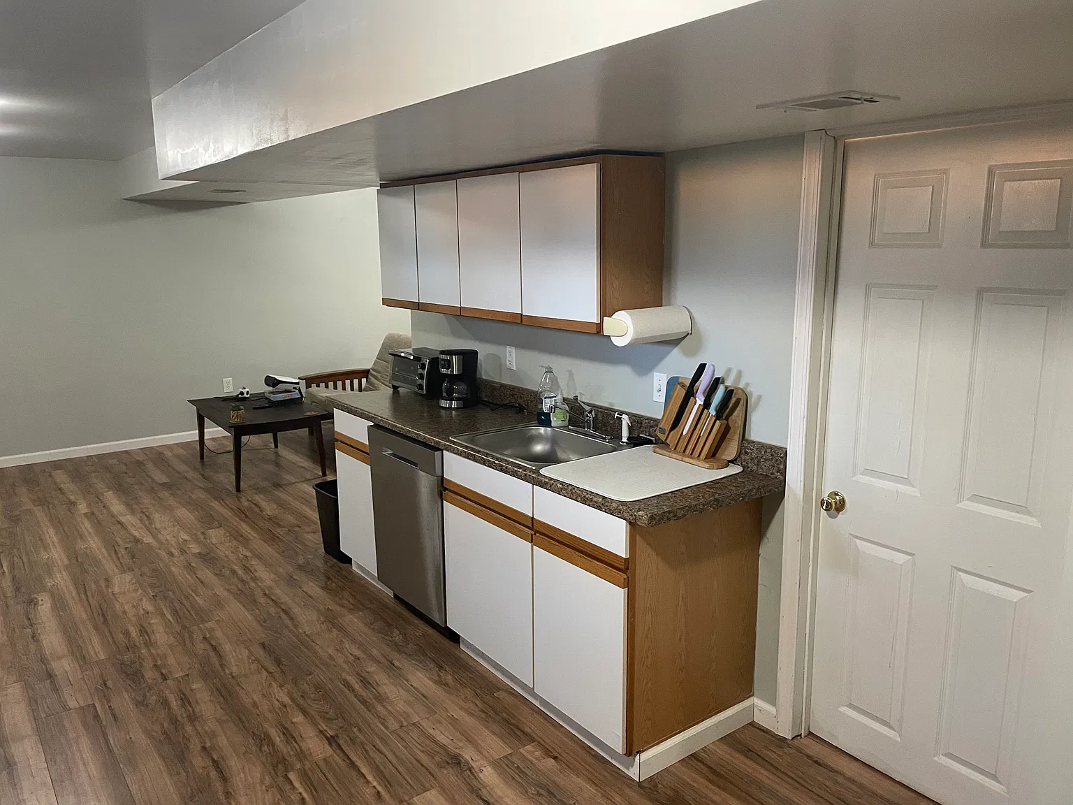 1 bed, 1100 sqft, $1,400 — Photo 3