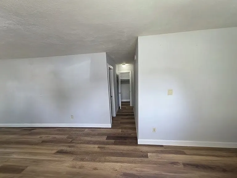 2252 Maple Ave — Photo 6