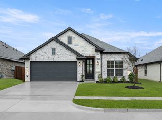 915 Madeline Ln, Cleburne, TX 76033