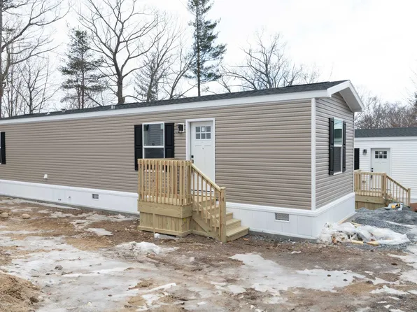 64 Ethans Way, Bennington, VT 05201