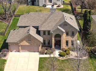 406 Camden Cir, Oswego, IL