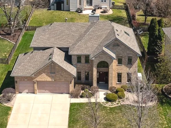 406 Camden Cir, Oswego, IL 60543