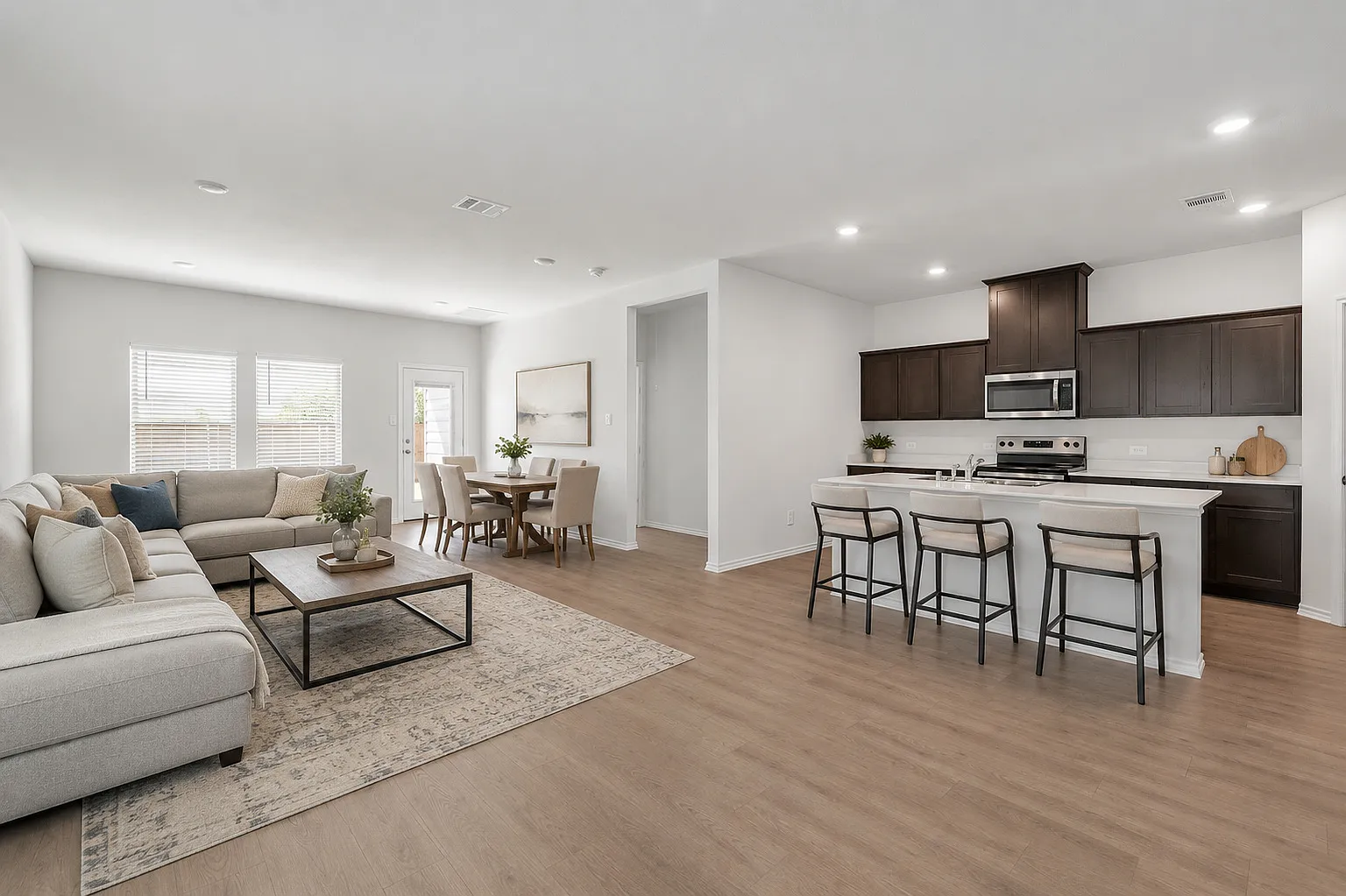 4 bed, 2.5 bath, 2378 sqft, $2,450 — Photo 3