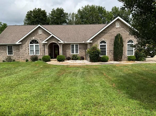628 Donald C Moore Dr, Lebanon, VA 24266