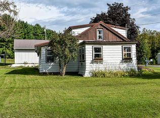 1 Saint Louis Dr, Morrisonville, NY 12962