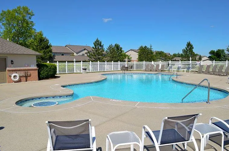 5667 Dockside Dr — Photo 33