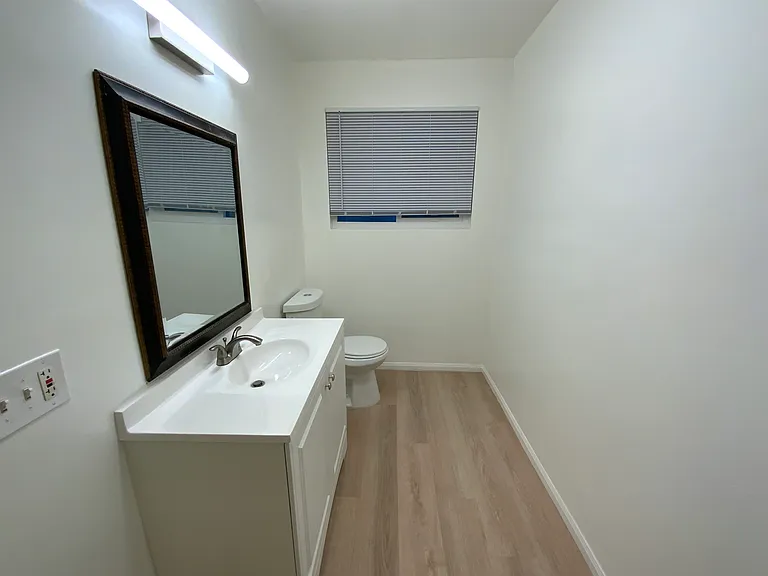 13527 Rye St #1 — Photo 7