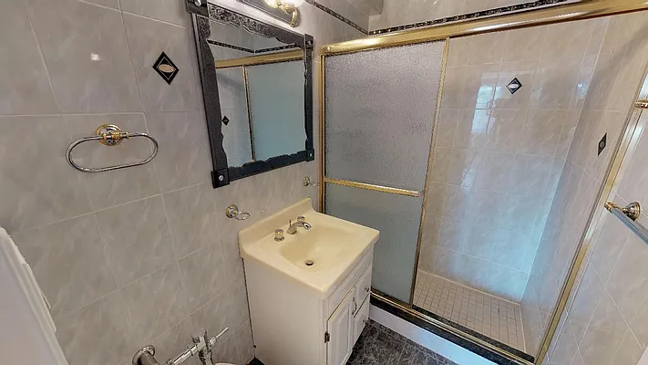 Rented by Metro Garden Realty NYC | media 34