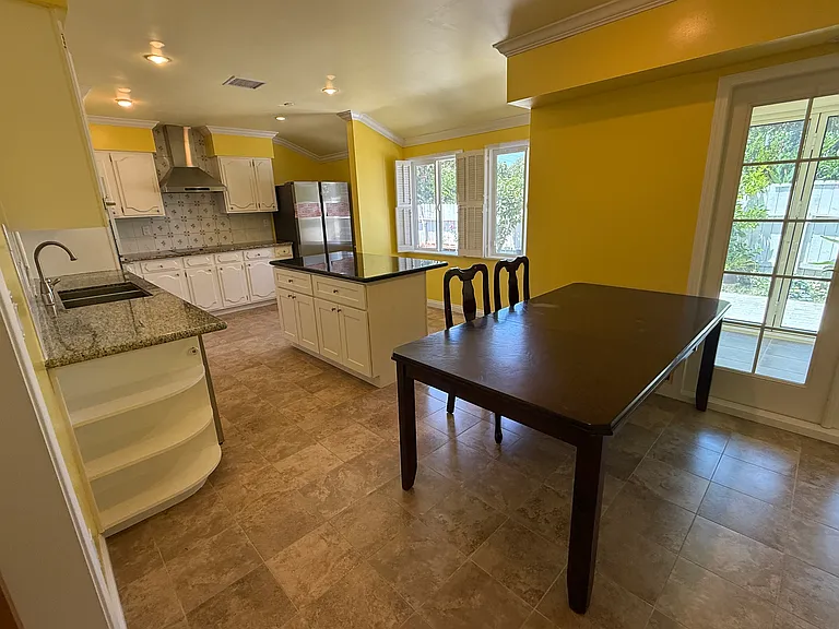 1162 Panorama Dr — Photo 8