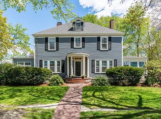 30 Florence Rd, Lowell, MA 01851