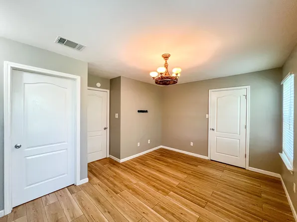 298 Jack Rabbit Ln, Buda, TX 78610