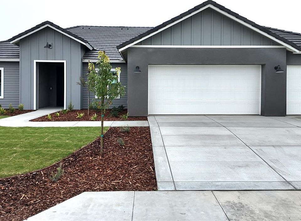 1st image of 16807 Chloe Ct
