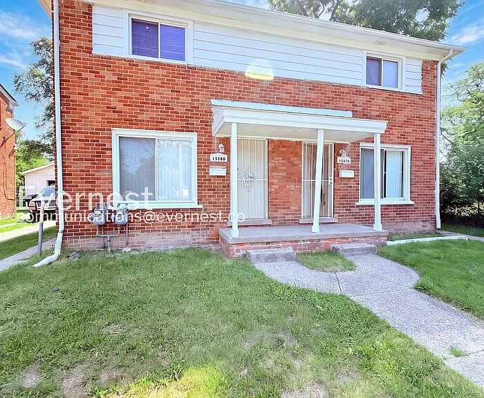 15380 Meyers Rd — Photo 2