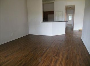 808 Walnut St, Burleson, TX 76028