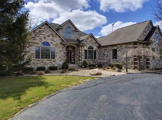 905 12th Rd, Bourbon, IN 46504