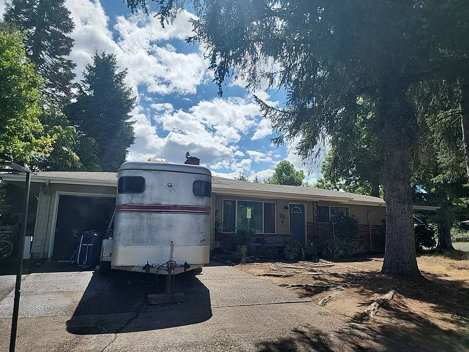 1st image of 17620 SE Tibbetts St