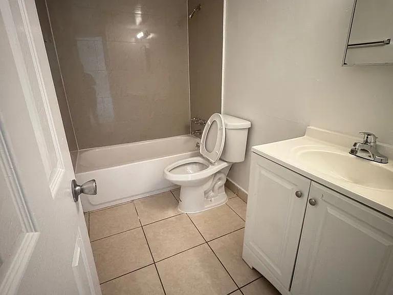 5875 SW 41st St — Photo 18
