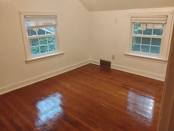 5th image of 8511 Frankstown Rd