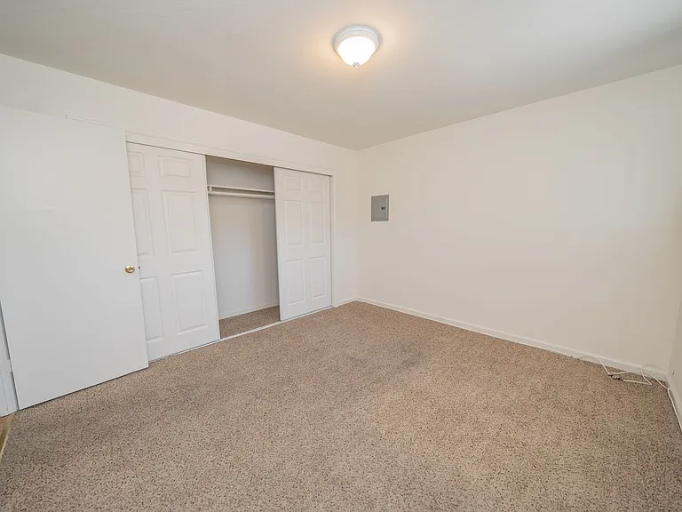 Orchard Apartments — Photo 8