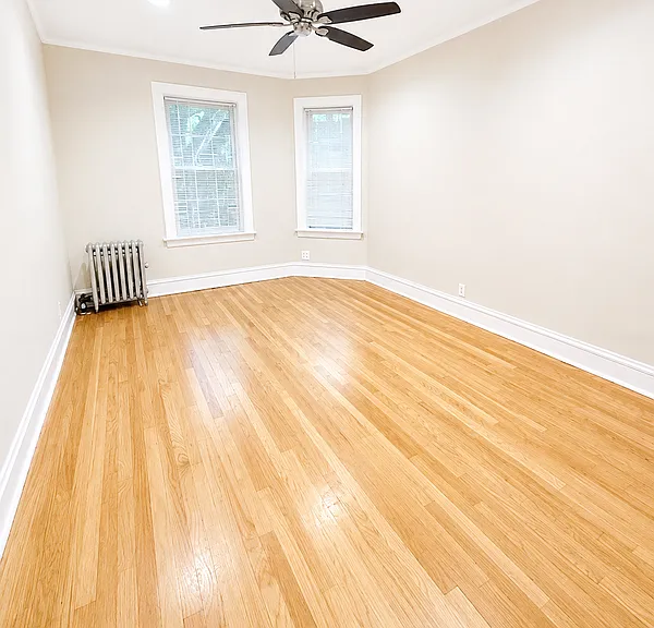 2042 W Farragut Ave #2S — Photo 6