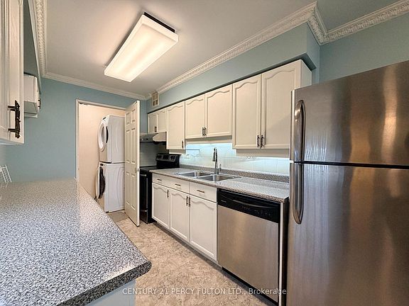 4th image of 175 Bamburgh Cir Unit Penthouse 12-12