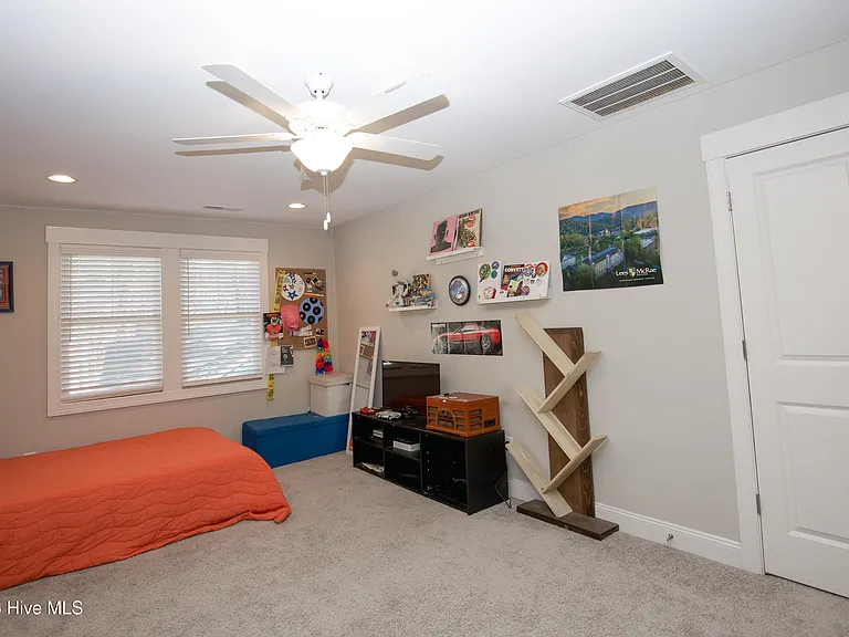 643 Lilac Ln — Photo 27