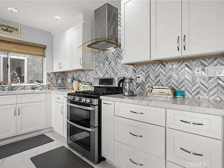 805 Ocean Ave — Photo 13