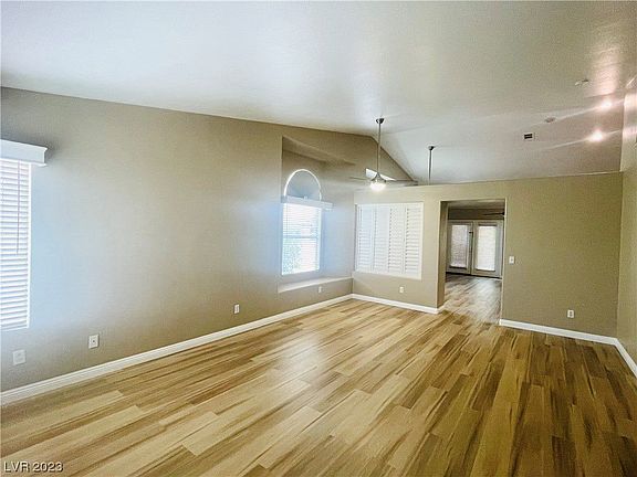 4th image of 1712 Delaney Creek Ln