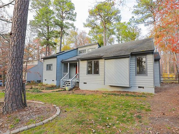 2nd image of 1904 Cambridge Cir