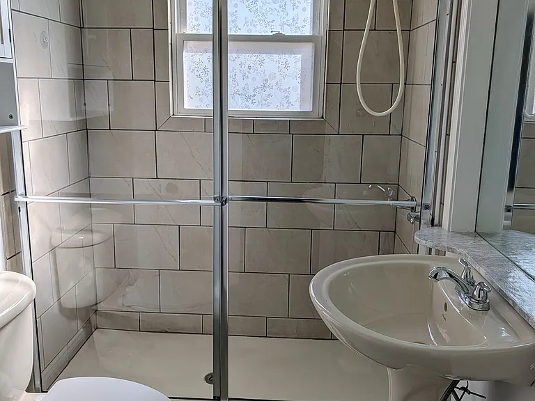 1701 Meridian Ave — Photo 6