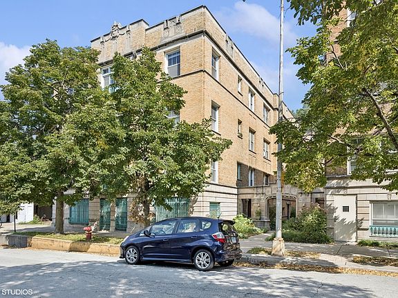 3rd image of 1520 E 59th St #3C