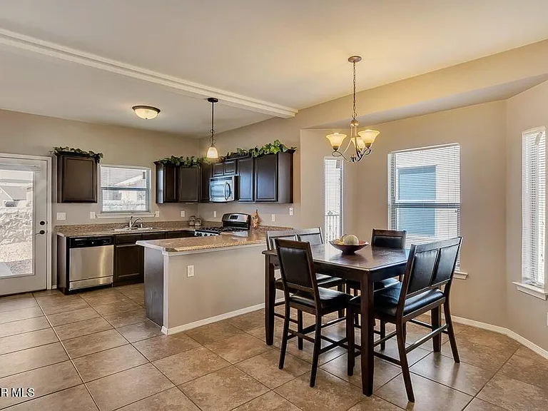 12921 Hueco Cave Dr — Photo 8