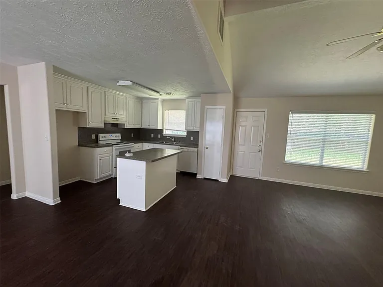 16310 Long Valley Ct — Photo 7