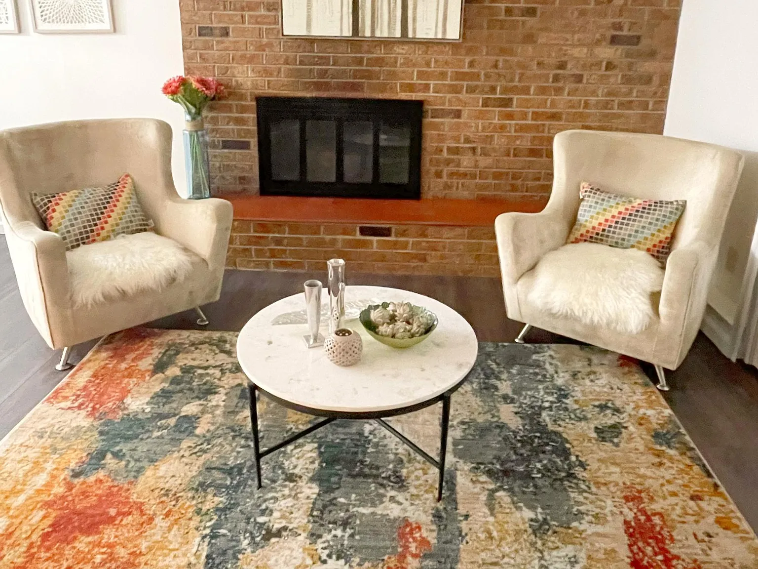 Studio, 900 sqft, $2,400 — Photo 1