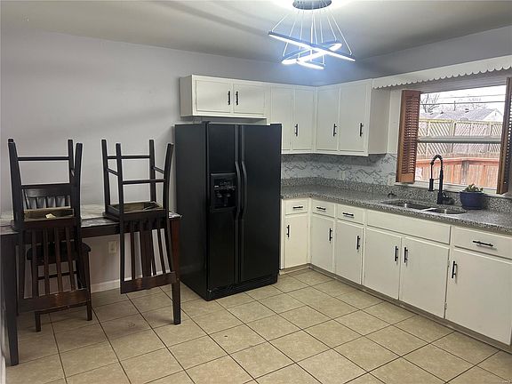 5th image of 1628 Minerva Ave