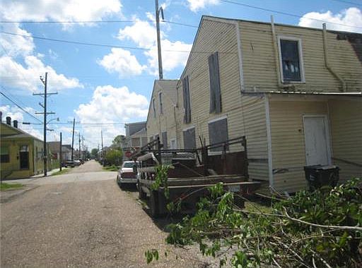 3rd image of 3201 Annunciation St
